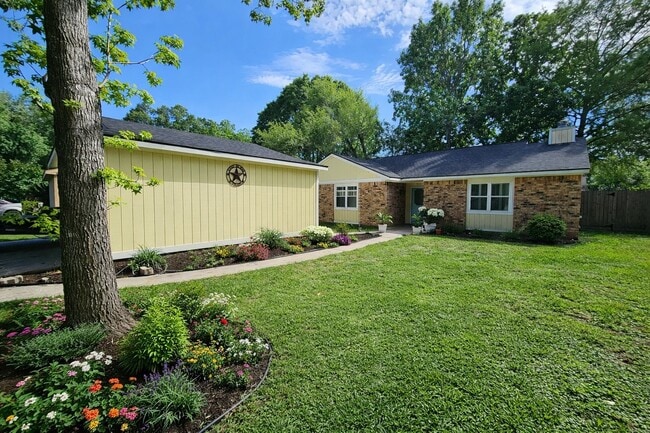 Building Photo - 725 Illinois Ave