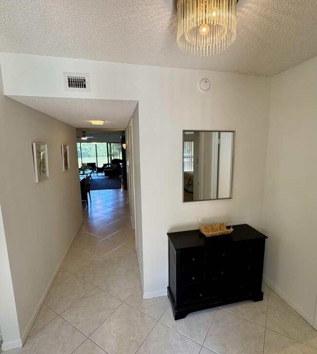 Photo - 5121 Oakhill Ln Unit 412