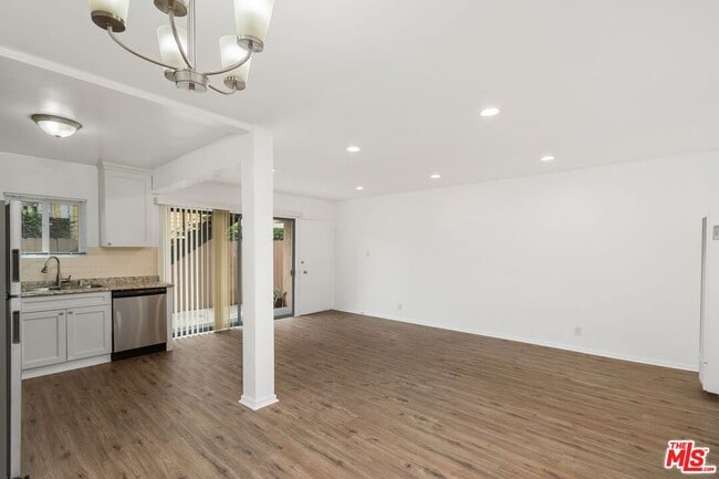 Photo - 7550 Fountain Ave Unit 4