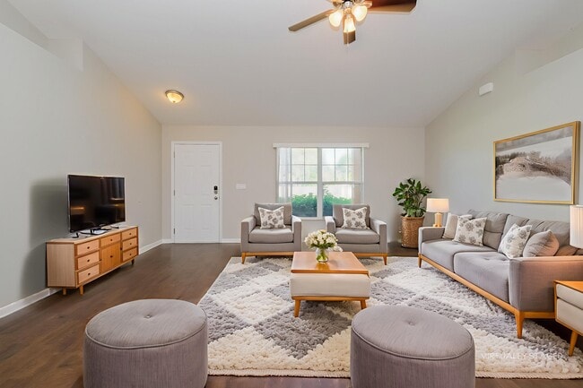 Photo - 1290 Godfrey Ave