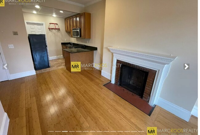 Photo - 250 Newbury St