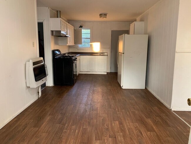 Photo - Two Bedroom Home for Rent!