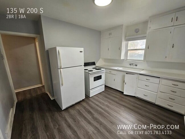 135 W 200 S St