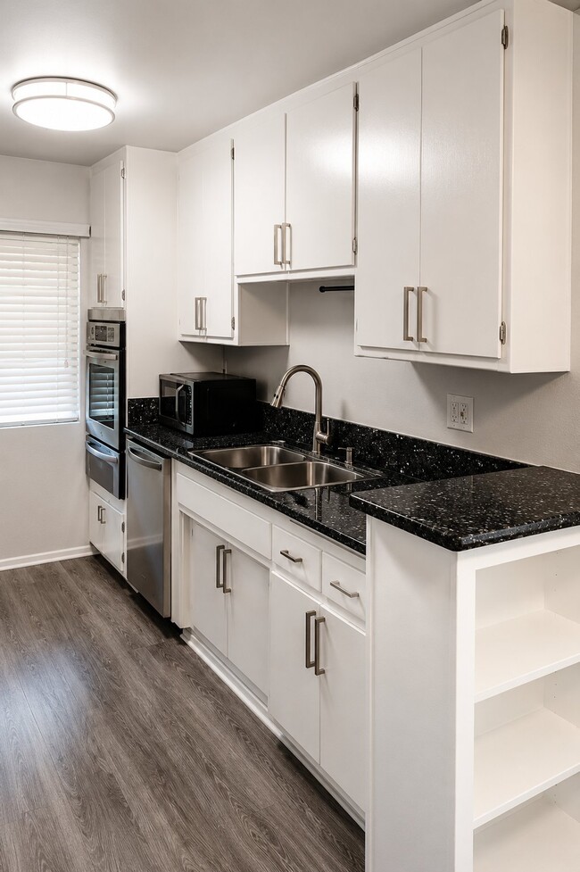 Photo - 6131 Coldwater Canyon Ave Unidad *
