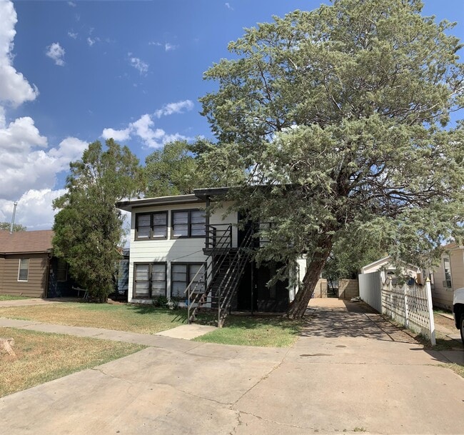 Photo - 1217 Ross St