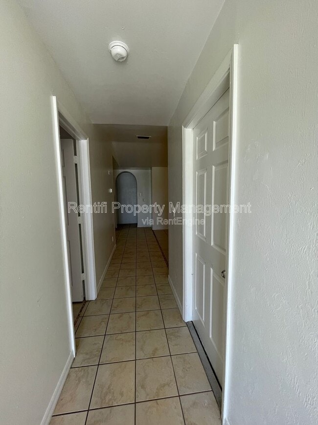 Photo - 1128 Homer Ave S