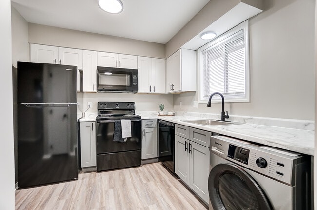 2 Bed | 1 Bath Kitchen