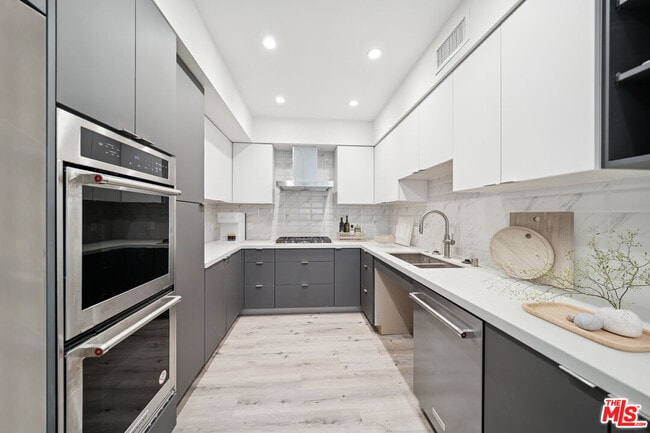 Photo - 1051 S Corning St Unit 103