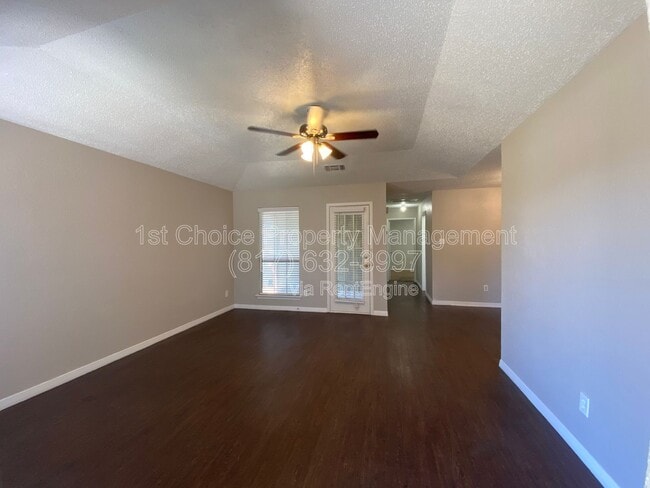 Photo - 1118 Landsdale Ln