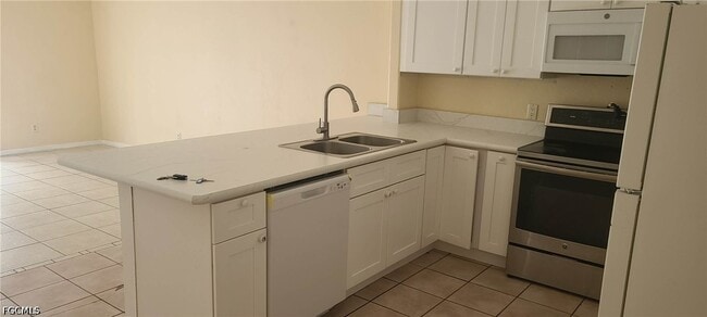 Photo - 18570 Miami Blvd