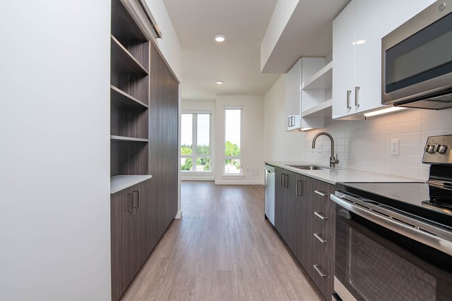 Photo - Axletree Apartments - City Vibes, Small To...