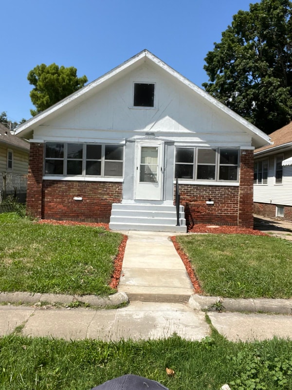 Photo - 1121 E Ash St House