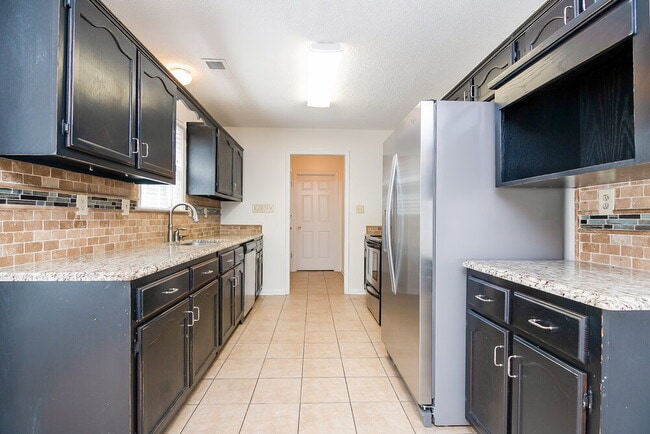 Photo - 1400 Milestone Dr