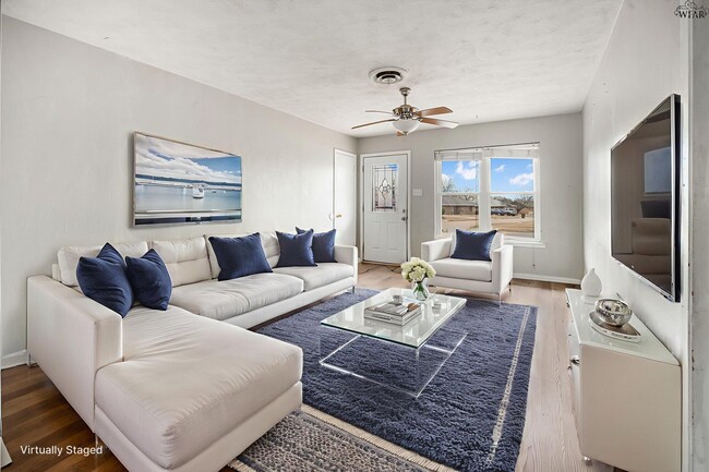 Photo - 1811 Deer Park Way