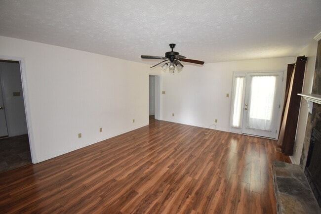 Photo - COMING SOON~3 Bedroom and 2 Bath Home (No Pets)