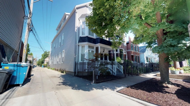 Building Photo - 3414 N Seeley Ave Unit 3