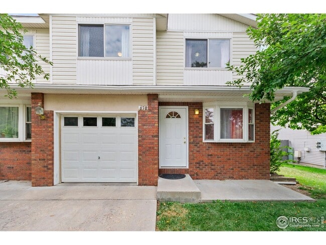 Building Photo - 678 Eagle Dr