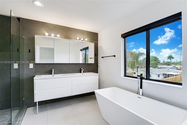 Photo - 3282 SW 44th St