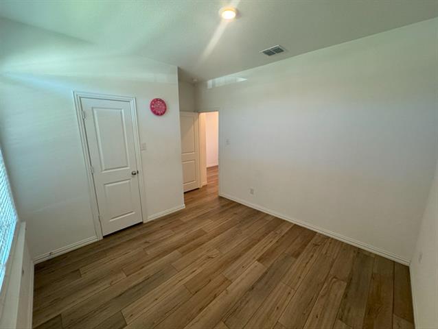 Photo - 1105 Daffodil St