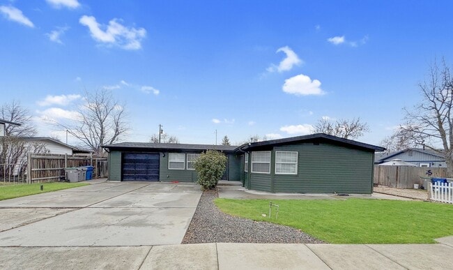Building Photo - Remodeled Boise 3-Bedroom with Large Yard, RV Parking, Pet Friendly, Near Downtown Boise & BSU