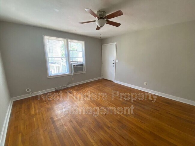 Photo - 2510 College St