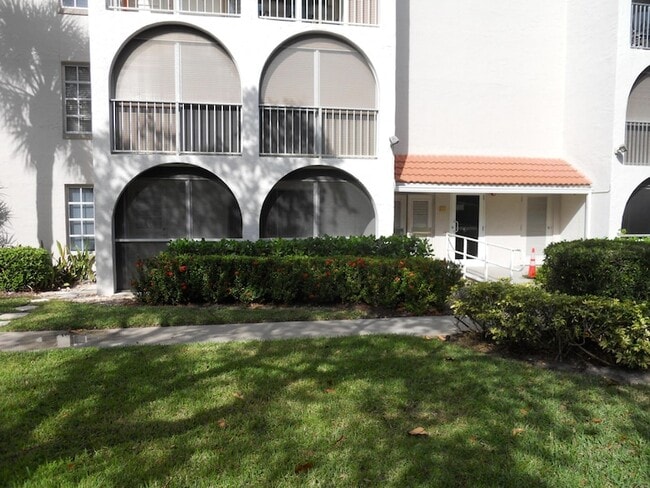 Photo - 250 NE 20th St Unidad 123s
