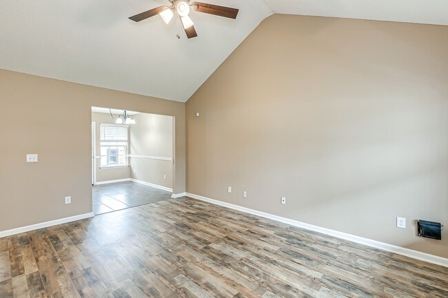 Photo - 524 Cedar Park Cir