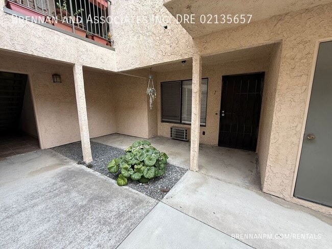 Building Photo - 4203 Idaho St Unit Apt 1