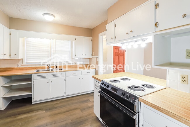 Photo - 10008 E 78 Terrace