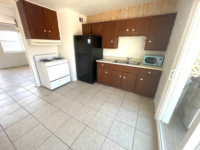 Photo - 4110 E Glenn St