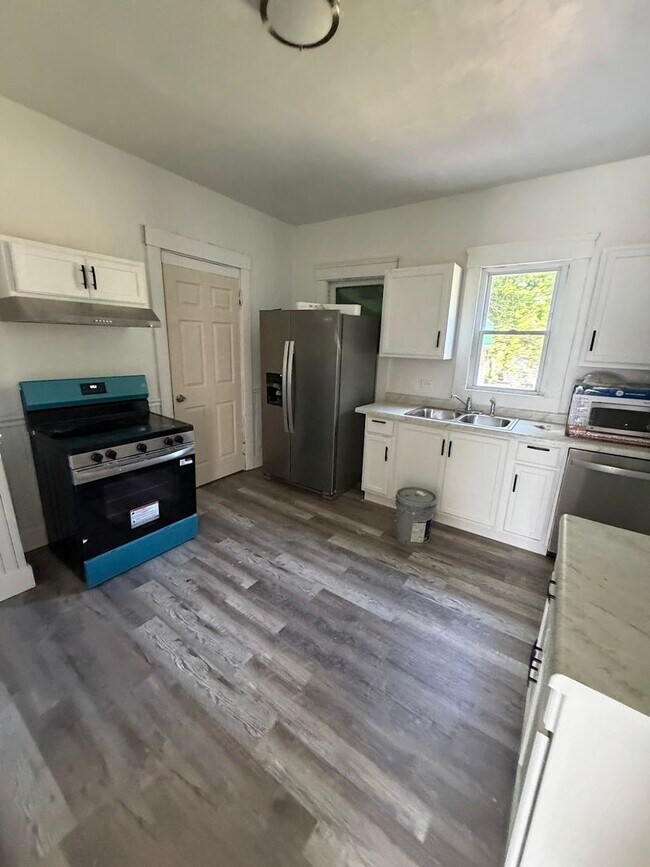 Photo - 5-Bedroom Home for Rent in Cleveland – Over 2,000 Sq Ft!