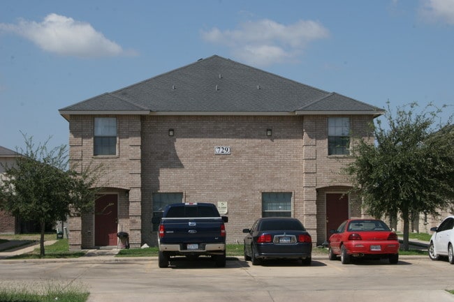 729 Sonesta Ct Unit 3