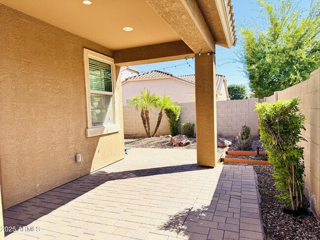Building Photo - 3253 S Miller Dr