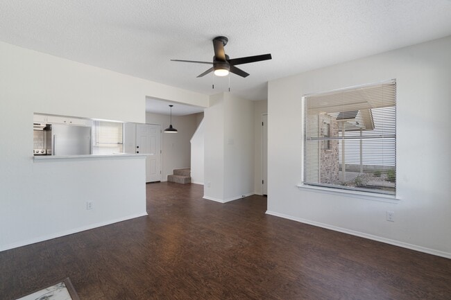 Photo - 2909 W Slaughter Ln