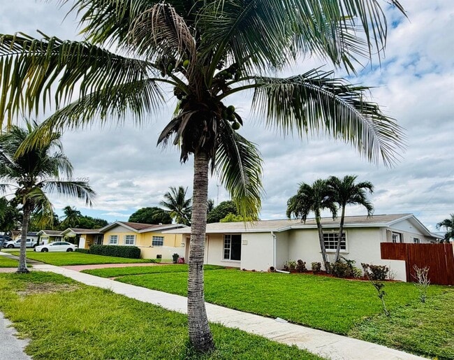 Photo - 515 NW 202nd Terrace