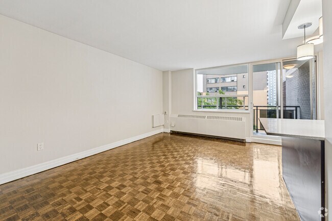 1BR, 1BA - 654SF - Living Room