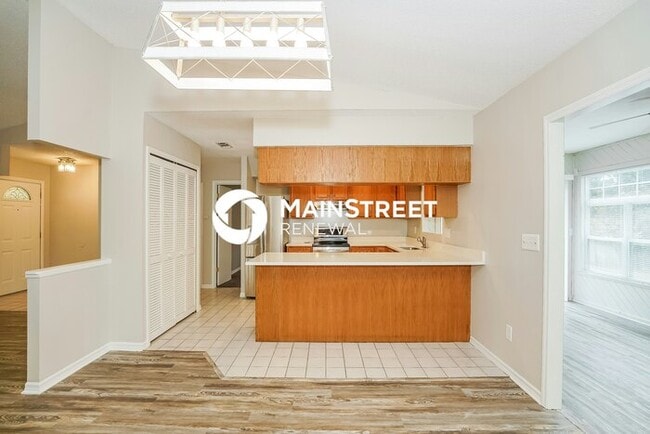 Photo - 3 Bedroom Pet-Friendly Home in ORMOND BEACH, FL with Main Street Renewal