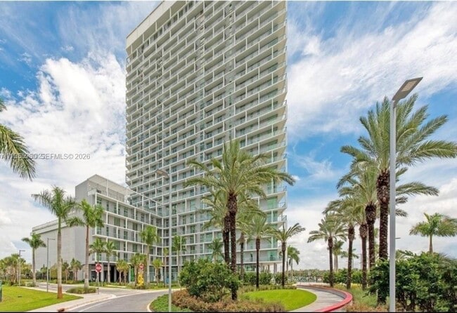 Photo - 2000 Metropica Wy Unit 2507