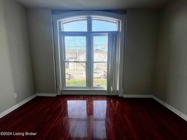 Photo - 951 S Brook St Unidad 1