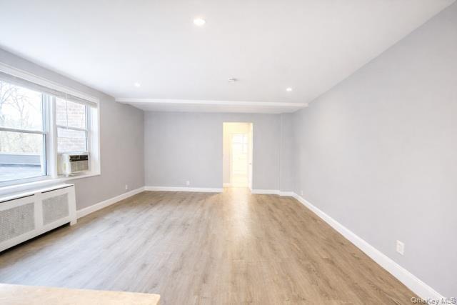 Photo - 1133 Midland Ave Unit 1N