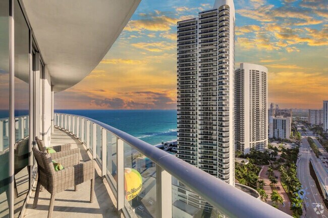 Building Photo - 4111 S Ocean Dr Unit ID1227277P Rental