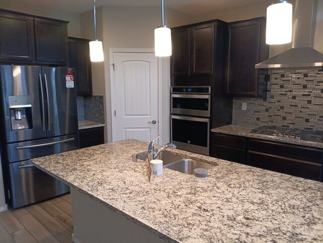 Photo - Spacious 4-bedroom, 2.5-bathroom home! Showings available NOW!