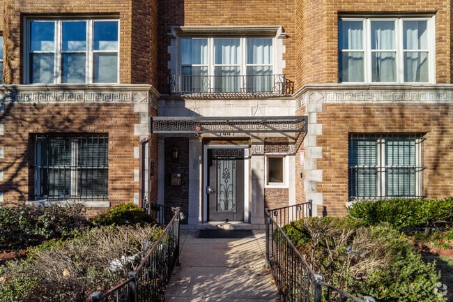 Entrada - Chapin Ciara Condominium