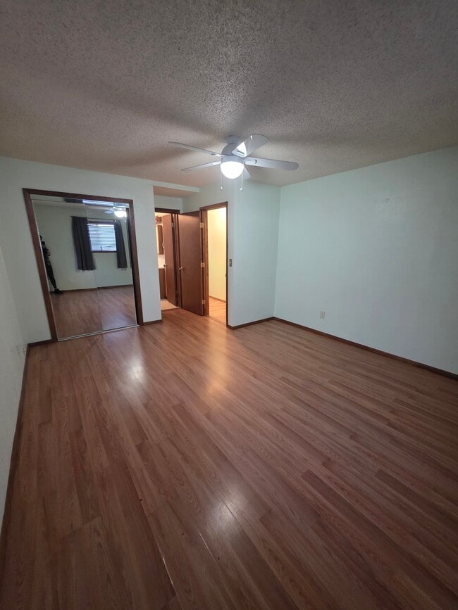 Photo - 6862 Femmer St