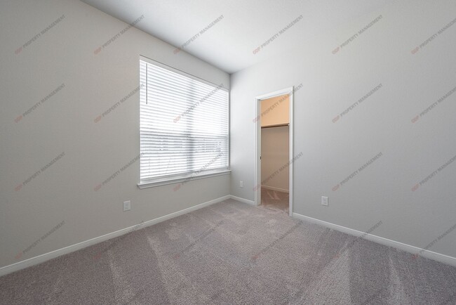 Photo - 711 Friars Lndg Dr