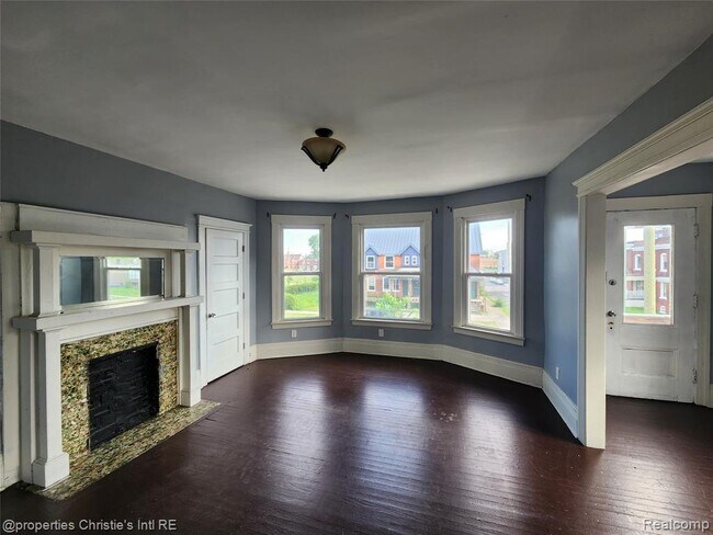 Photo - 605 E Bethune St