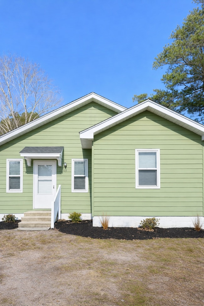 Building Photo - 106 Crockett Ave