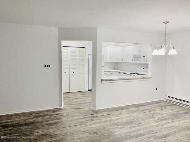 Photo - 31 Lexington Ct