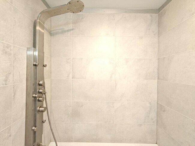 Photo - 2007 W Indiana Ave