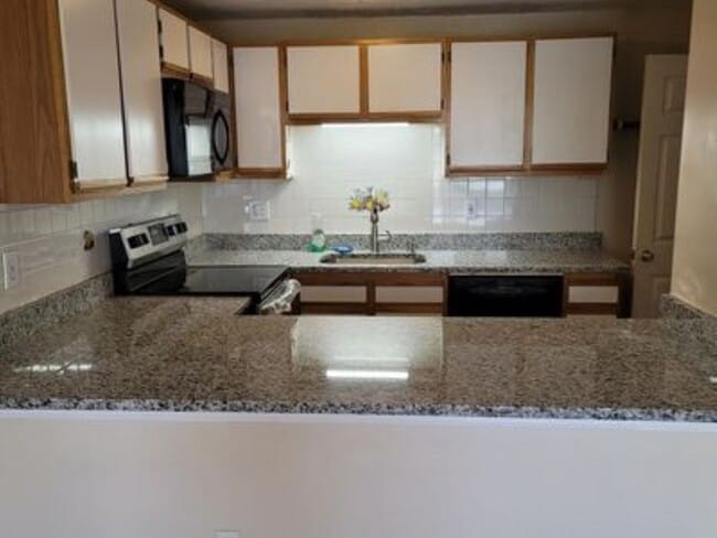 Photo - 360 Littleton Rd
